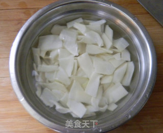 Stewed Bamboo Shoots with Tricholoma recipe