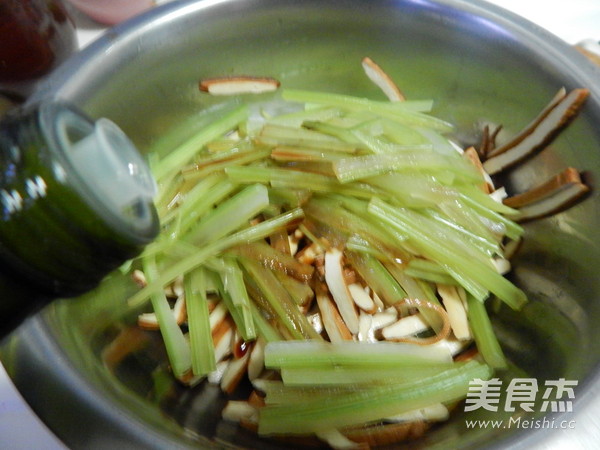 Celery Cold Bean Curd recipe