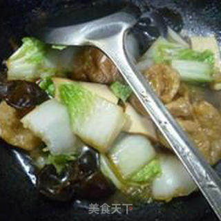 Stir-fried Chinese Cabbage with Black Fungus recipe