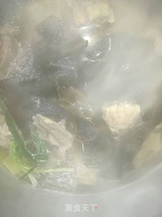 Kelp Bone Soup recipe