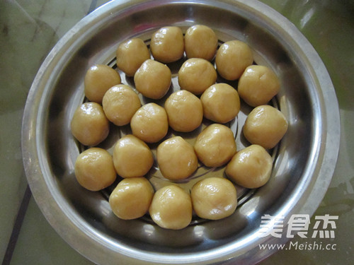 Mooncakes with Red Bean Paste and Pine Nut Filling recipe