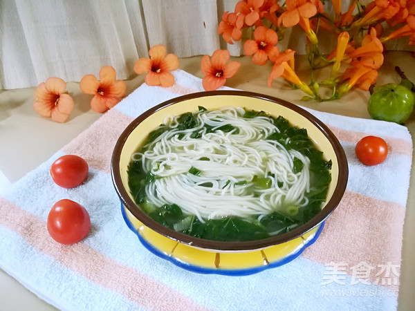 Sweet Potato Leaf Soup Noodles recipe