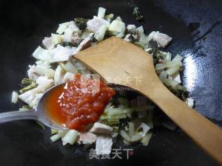 Fried Pickled Cabbage with Pork recipe