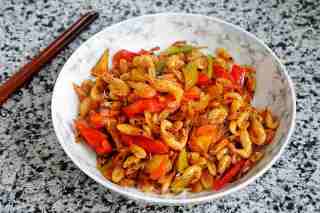 Stir-fried Small River Prawns with Green Peppers recipe