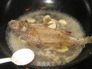 Roasted Yellow Croaker with Garlic recipe