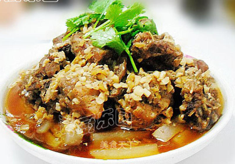 Ingeniously Prepared Meat and Vegetables with Nutritious Dishes-steamed Pork Ribs with Radish and Mushrooms recipe