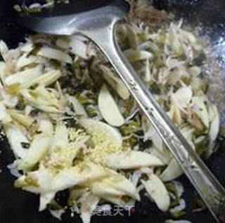 Stir-fried Rice White with Shrimp Skin with Pickled Vegetables recipe