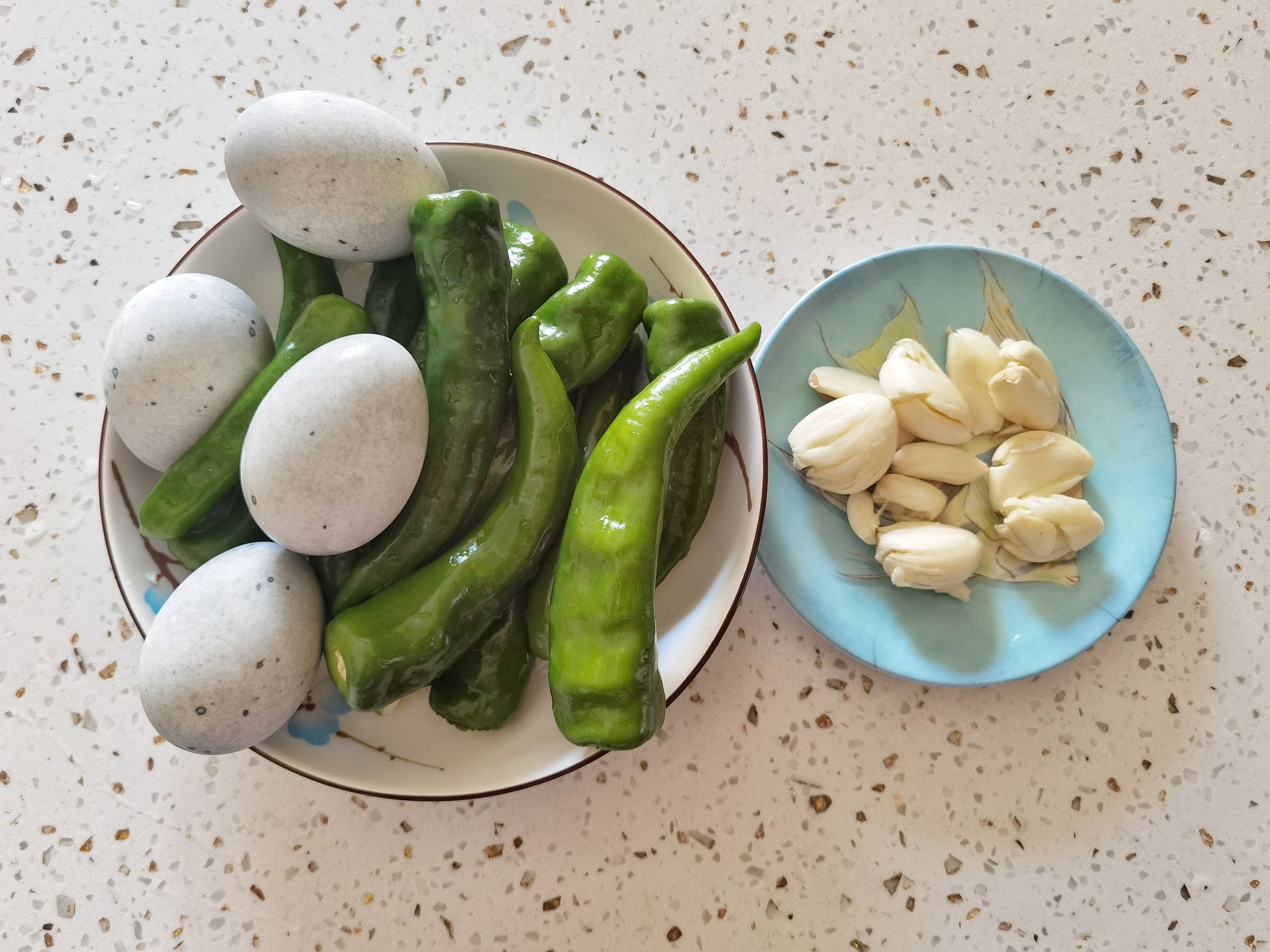 Looks Very Ugly, Eating Very Fragrant Chili Preserved Eggs, Just Steamed Buns recipe