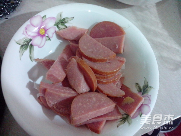 Stir-fried Meat Sausage with Bean Sprouts recipe