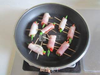 Bacon and Asparagus Rolls recipe