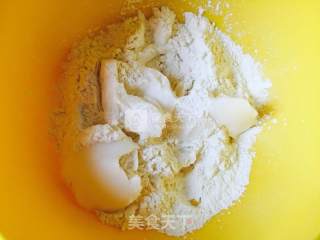 Egg Yolk Crisp recipe