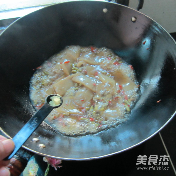 Salty Konjac Tofu Soup recipe