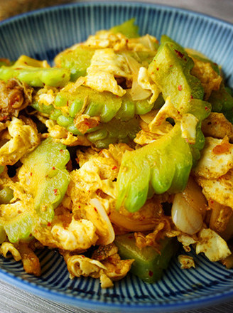 Stir-fried Bitter Gourd with Spicy Cabbage and Egg recipe