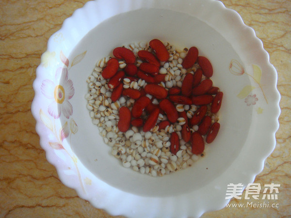 Barley, Red Date, Fresh Lily, Brown Sugar Water recipe