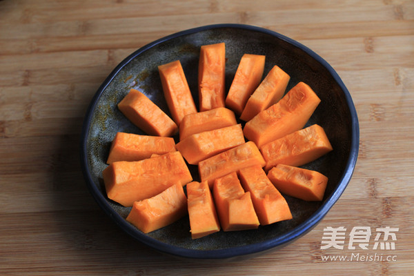 Fish-flavored Pork Ribs and Steamed Pumpkin recipe