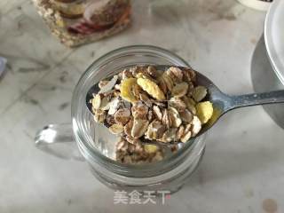 Oatmeal Yogurt Cup recipe