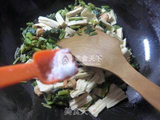 Stir-fried Yuba with Pickled Vegetables recipe