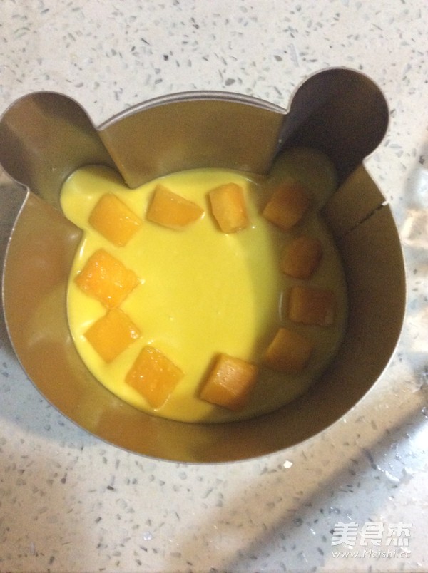 Little Pooh Mango Mousse recipe