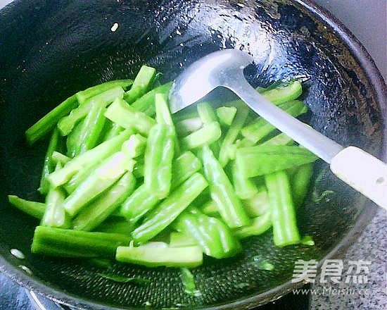 Emerald Bitter Gourd recipe