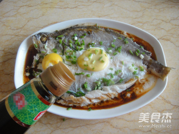 Steamed Yellow Croaker with Salted Egg recipe