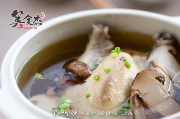 Matsutake Chicken Soup recipe