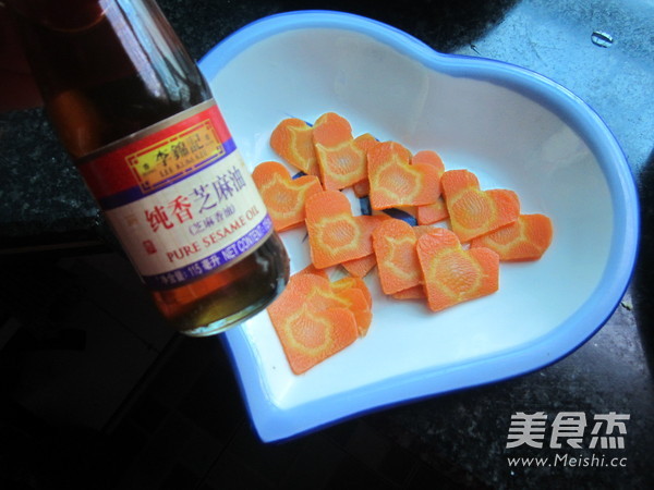 Carrot Slices with Sesame Oil recipe