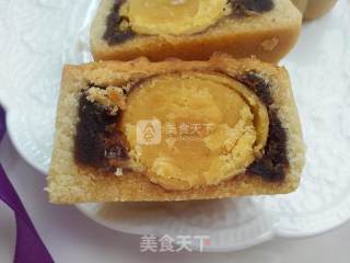 Cantonese Moon Cakes with Various Fillings recipe