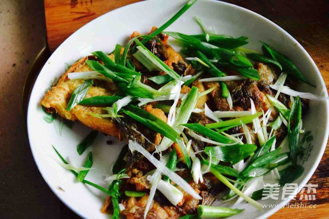 Fried Scallion Ayu recipe