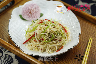 Bean Sprouts Stir-fried Dry Shreds recipe