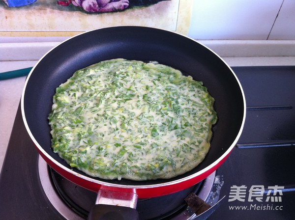 Celery Leaf Omelette recipe