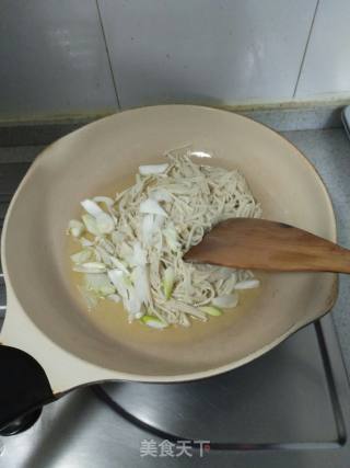 Stir-fried Western Lettuce with Enoki Mushroom recipe