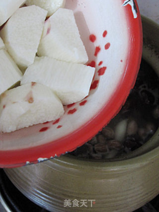 [winter Health Vegetables] Tonic Qi, Blood and Beauty——yaishan Red Date and Pigtail Soup recipe