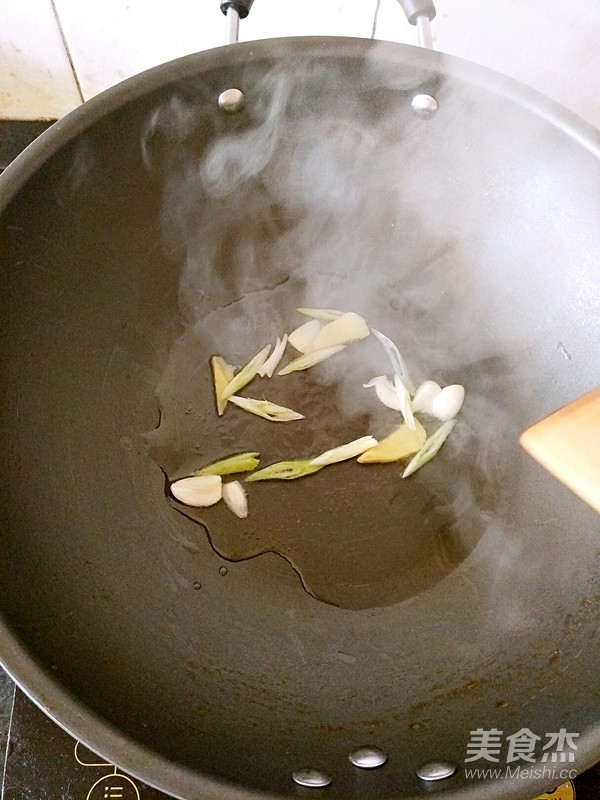 Oyster Mushroom Sliced Noodles recipe