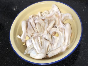 [stir-fried Boneless Duck Feet] recipe