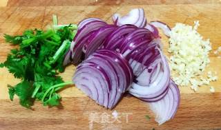 Fish Skin Mixed with Shallots in Waterlogging Sauce recipe