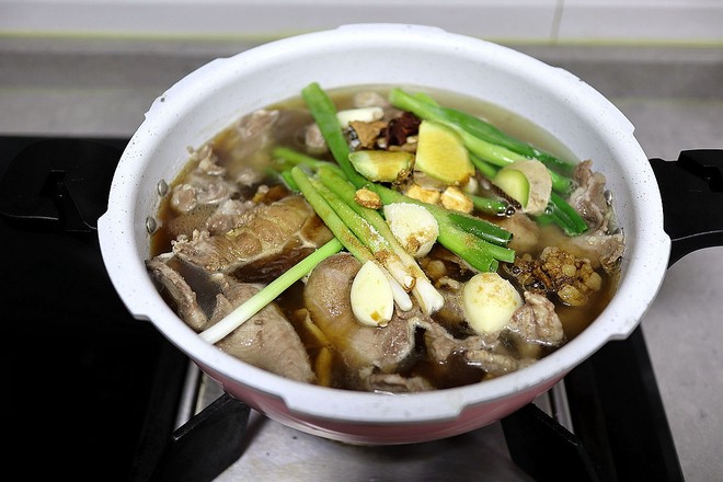 Braised Beef Tongue Noodle Soup recipe