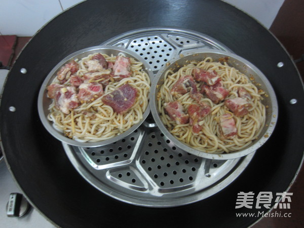 Steamed Noodles with Mustard Ribs recipe