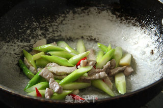 Asparagus Stir-fried Pork recipe