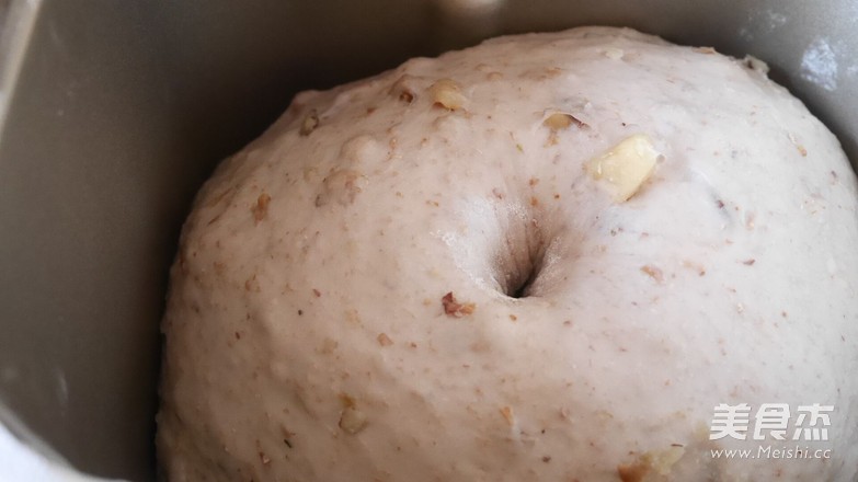 Raisin Walnut Whole Wheat Bun recipe