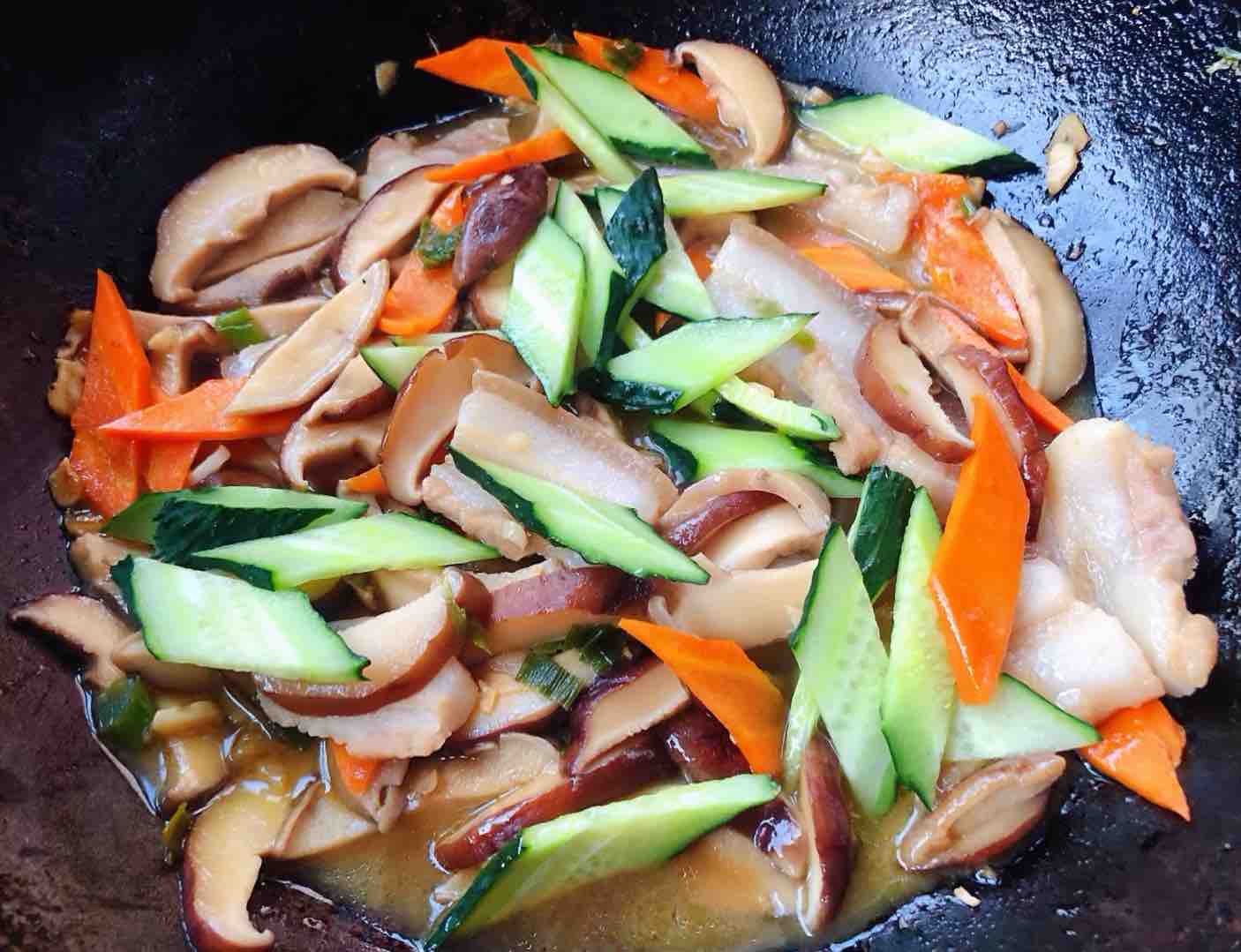 Stir-fried Pork with Mushrooms recipe