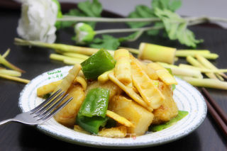 Stir-fried Rice Dumplings with Spring Bamboo Shoots recipe