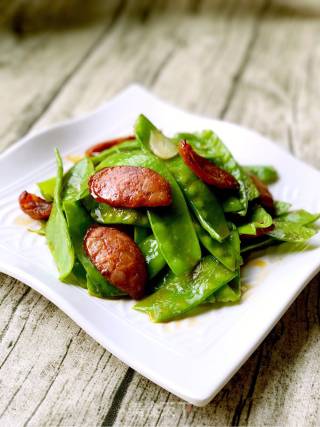 Fried Sausage with Snow Pea recipe