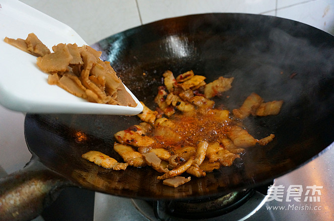 Stir-fried Potato Chips with Pork Belly recipe