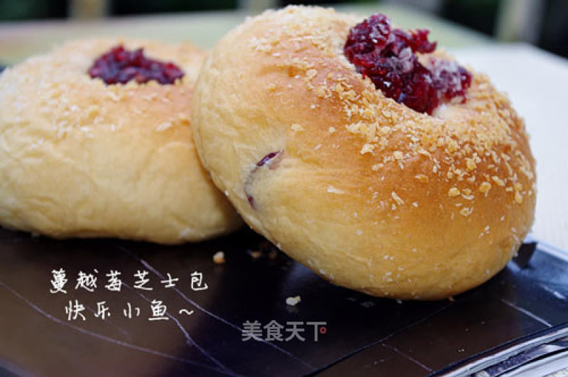 Cranberry Cheese Bun recipe