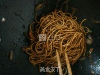 Fried Noodles with Onion and Pork recipe