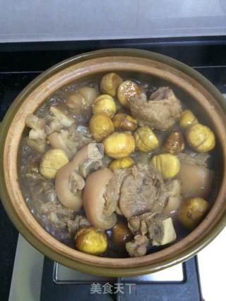 Chestnut Pig Feet recipe