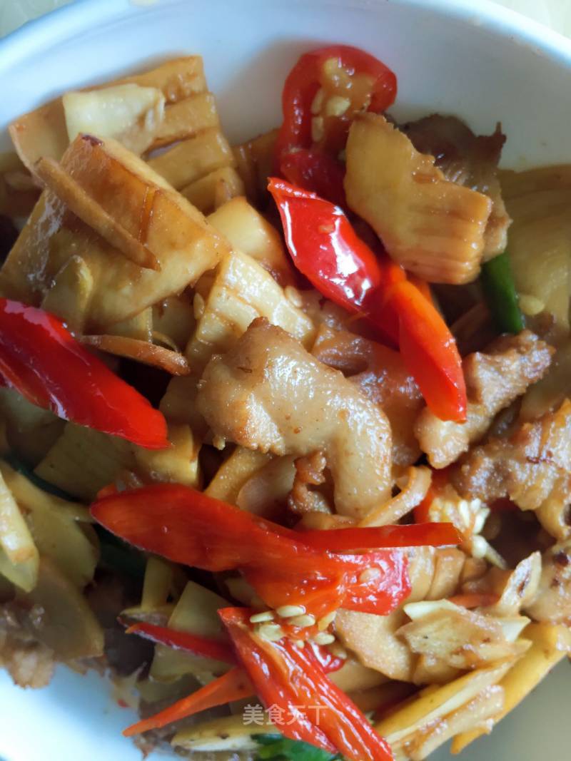 Fried Pork with Kelp and Bamboo Shoots recipe