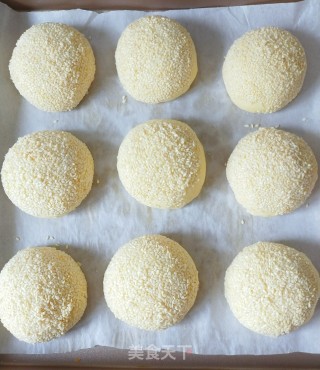 Sesame Milk Bun recipe