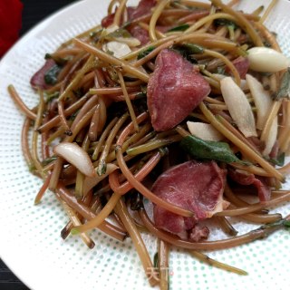 Stir-fried Portulaca Stem with Pork Tongue recipe