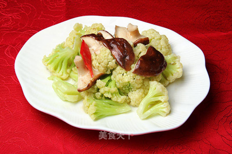 Stir-fried Cauliflower with Shiitake Mushrooms recipe